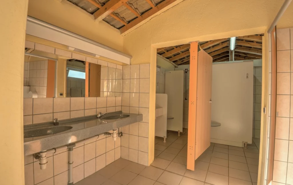 camping du vignal familial glamping lablachere sanitaire pour vivre la slow life en Ardeche