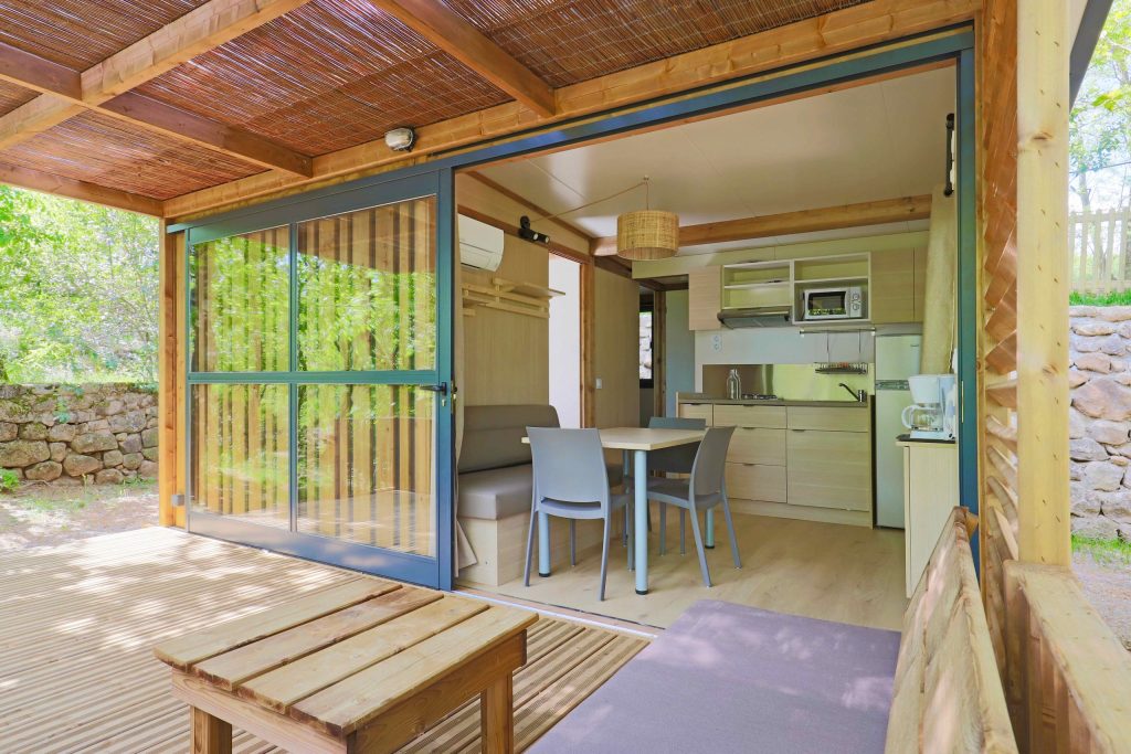 Chalet camping du vignal location piscine pour vivre la slow life en Ardeche