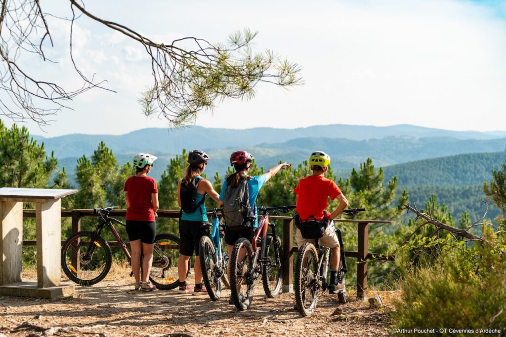 Randonnée VTT dans les Cévennes pour vivre la slow life en Ardeche
