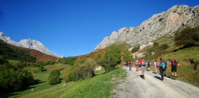 Randonnée en Ardèche autour de Lablachère : circuits, sentiers et bons plans pour l&rsquo;été 2026